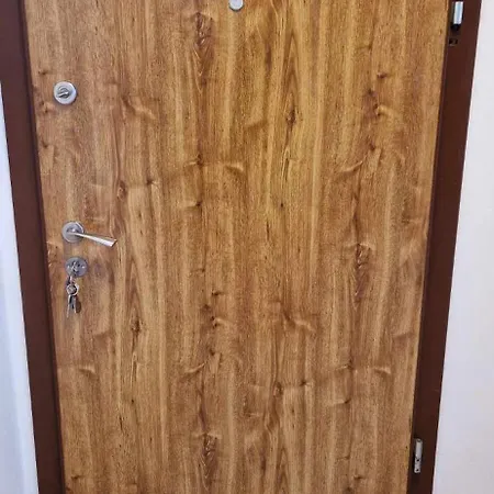 студио тони 2 Apartament